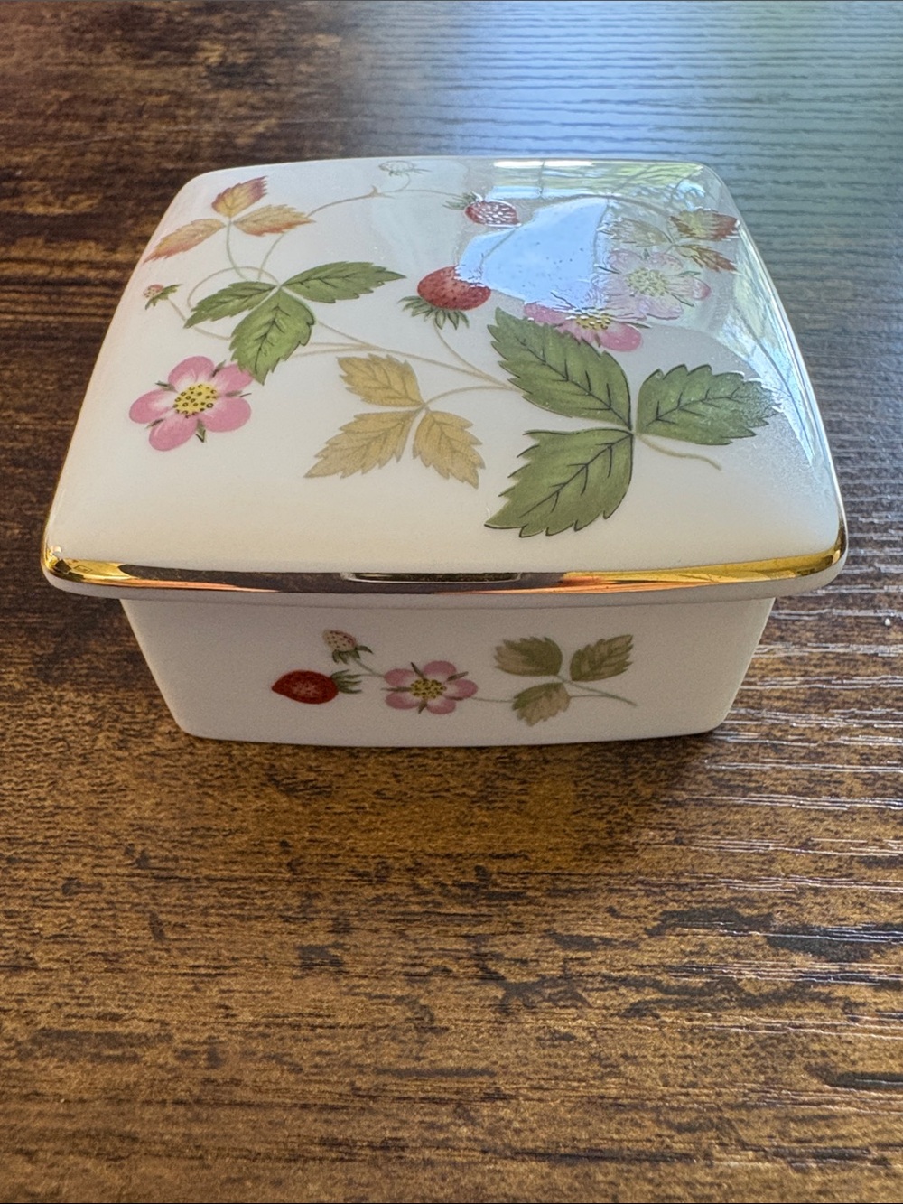 Wedgwood White Wild Strawberry Bone China Square Dish with Lid